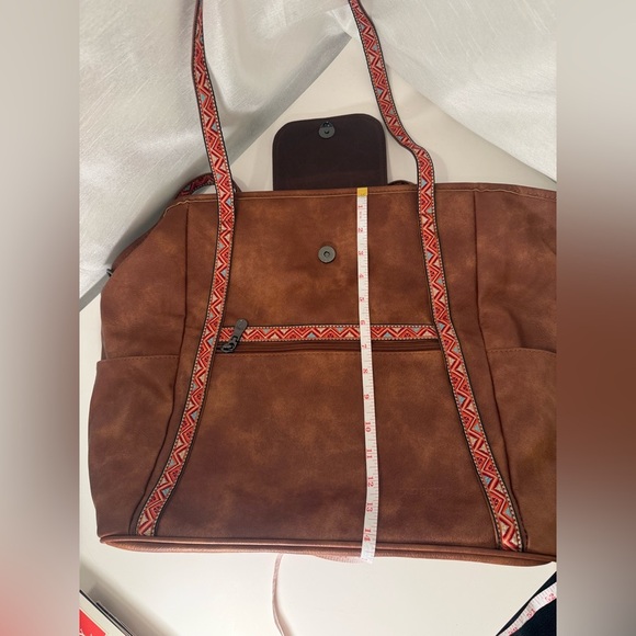 Carson Large Leather Designer Laptop Tote Bag - Picture 9 of 9